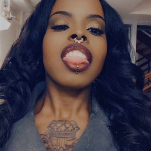 Meet your Posher, Ashley - Picture 1 of 1